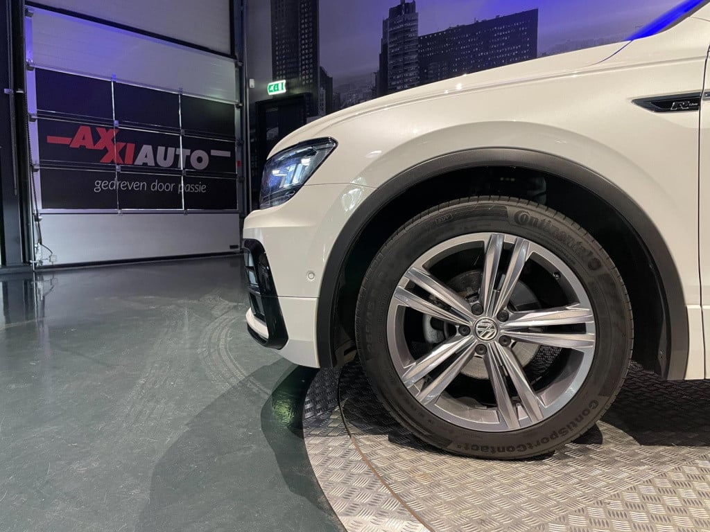 Volkswagen Tiguan 1.5 tsi act highline business r-line *topcomfortstoelen*p