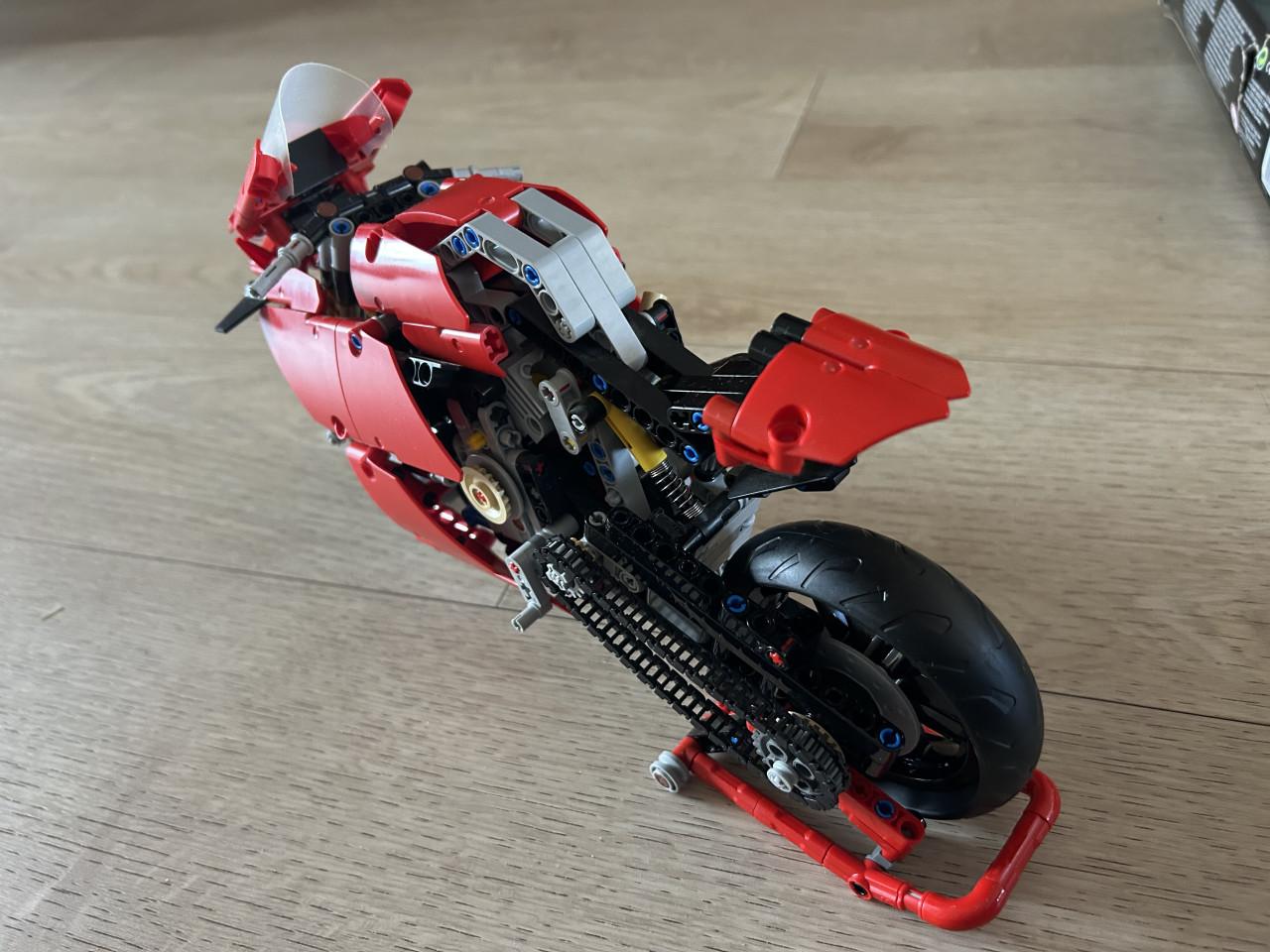 Lego Technic 42107 – Ducati Panigale V4 R