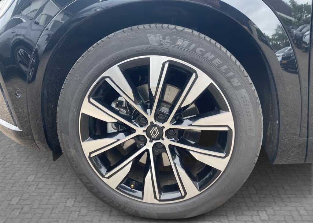 Renault Espace e-tech full hybrid 200 techno 7p.
