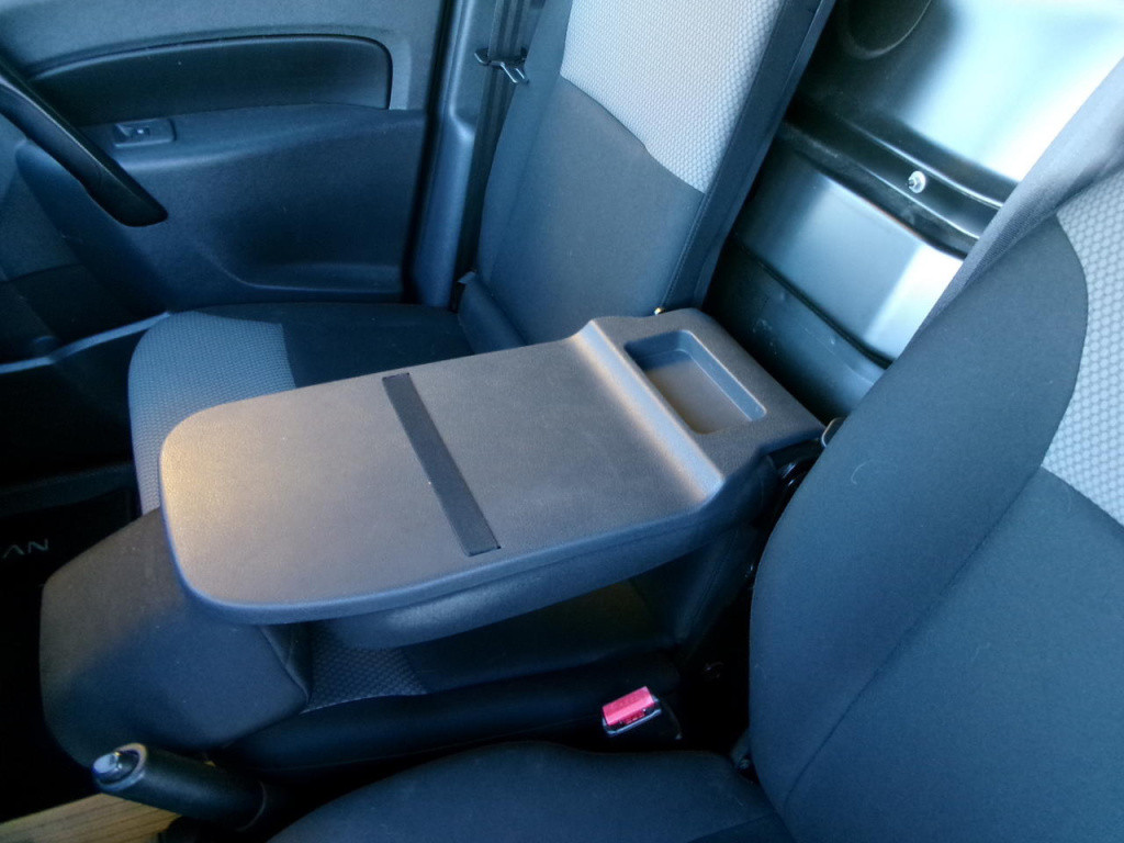 Nissan Nv250 1.5 dci 95 airci, cam., cr.contr., navi, tr.h