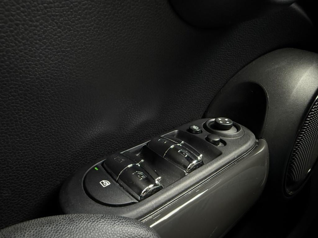 Mini Cooper mini 1.5 black pack - automaat - leder - 87.000km -