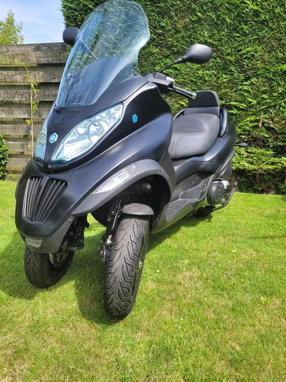 Aangeboden: Prachtige 2010 Piaggio MP3 - Klaar voor de zomer!