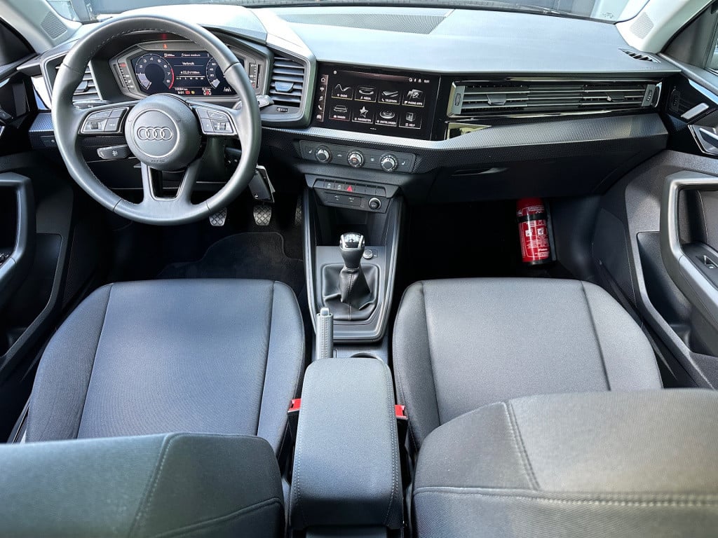 Audi A1 Sportback 25 tfsi | carplay | stoelverwarming | rijklaar incl. gara