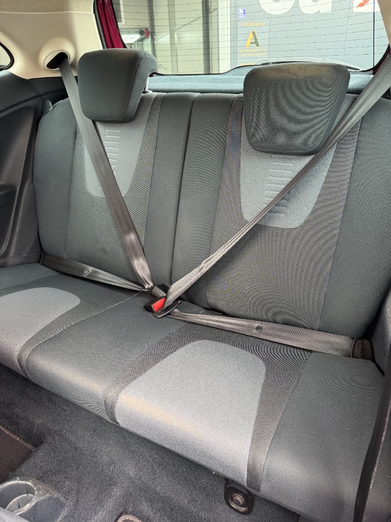 Ford KA 1.2 - titanium - airco