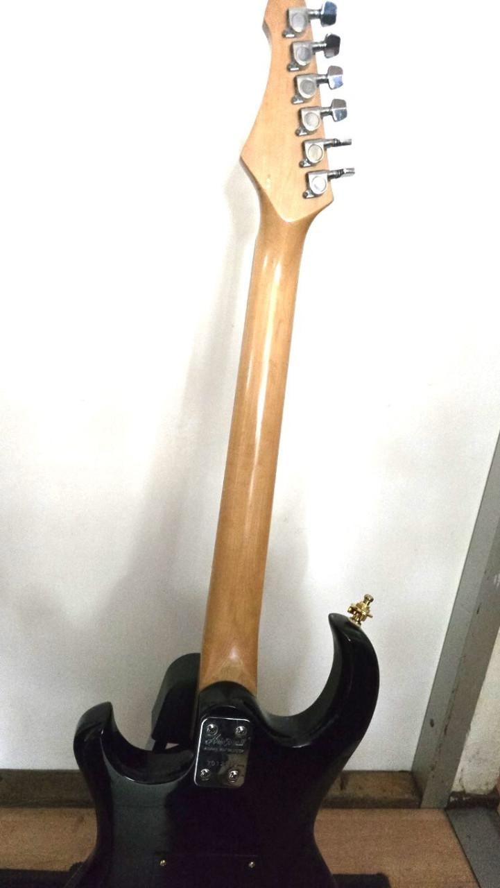 Prachtige Vintage Aria Pro 2 Wildcat