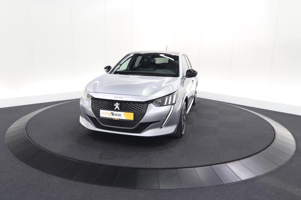 Peugeot 208 puretech 130 eat8 gt | glazen panoramadak | camera | navigatie