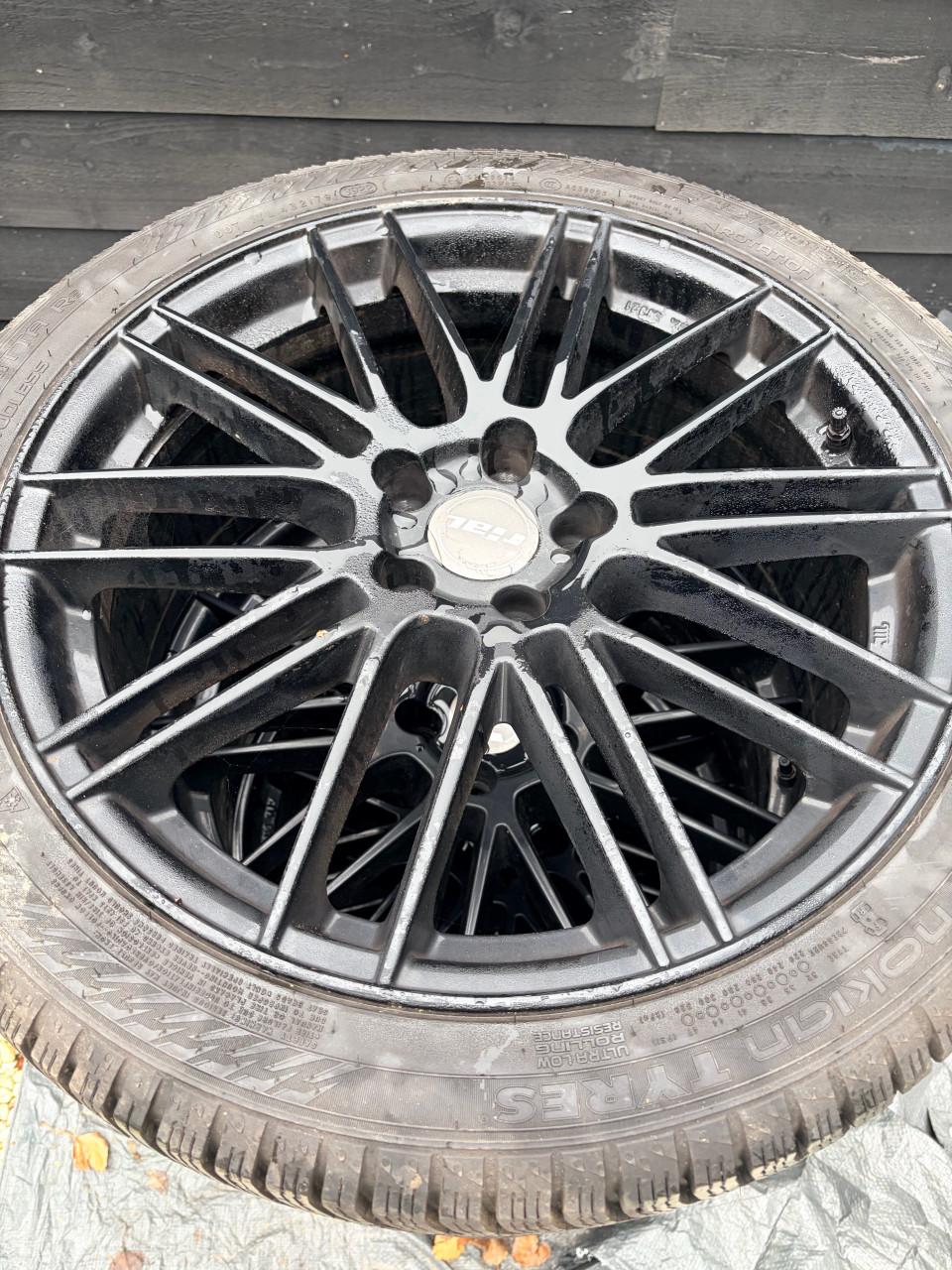 Winterbanden op velg Jaguar XF