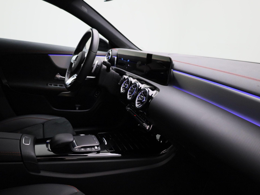 Mercedes-Benz Cla shooting brake 250 e amg line | automaat | stoel verwarmi