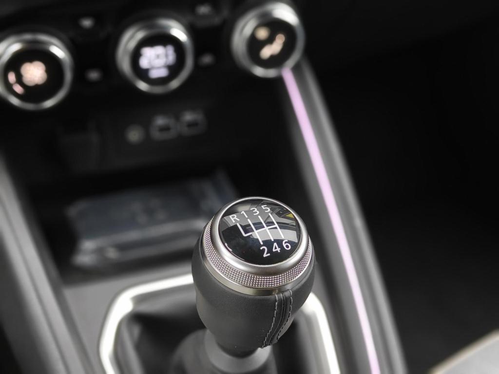 Renault Clio 1.0 tce 90 gpf techno camera, navigatie, apple/android auto