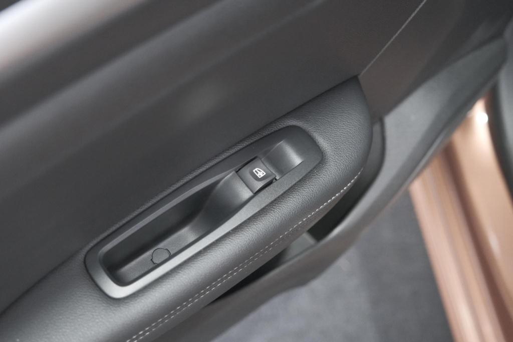 Renault Megane E-tech estate 1.6 plug-in hybrid 160 intens | stoelmassage |