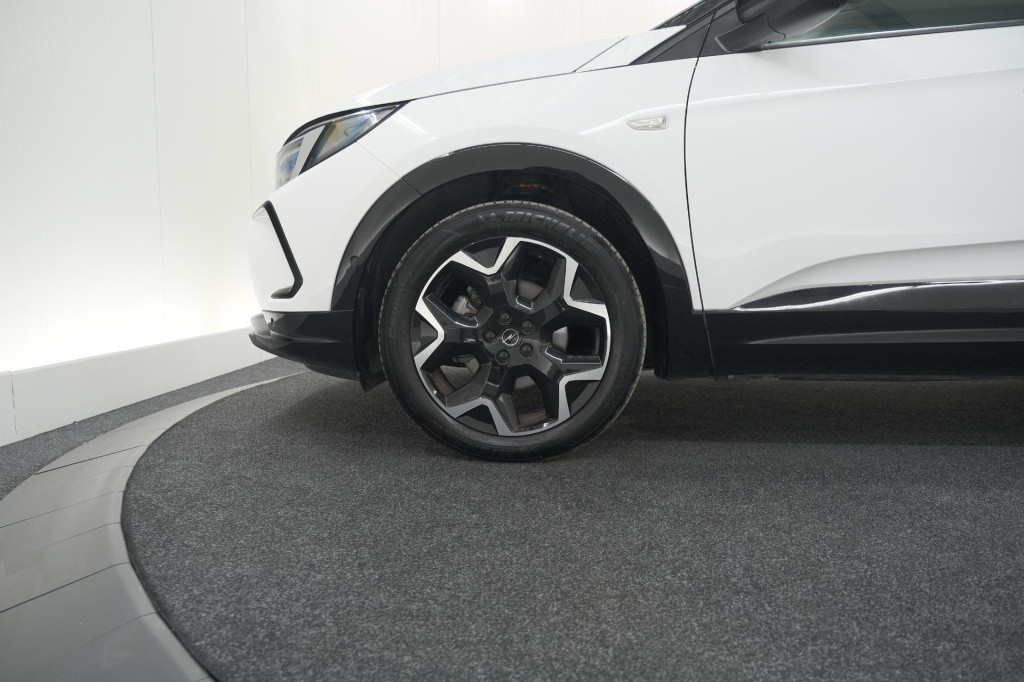 Opel Grandland turbo 130 at8 ultimate | camera | adaptieve cruise control |