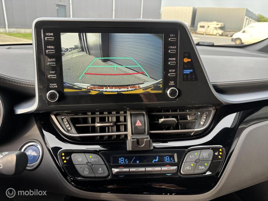 Toyota C-hr 1.8 hybrid bi-tone