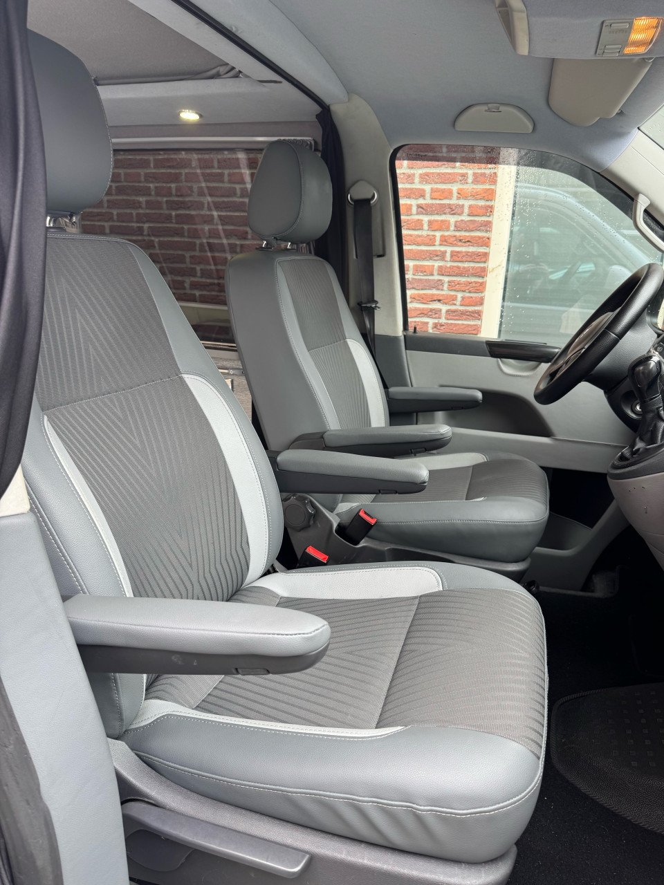 Kampeerbus Volkswagen Transporter 5.1 Navi/Clima/Cruise/Leer