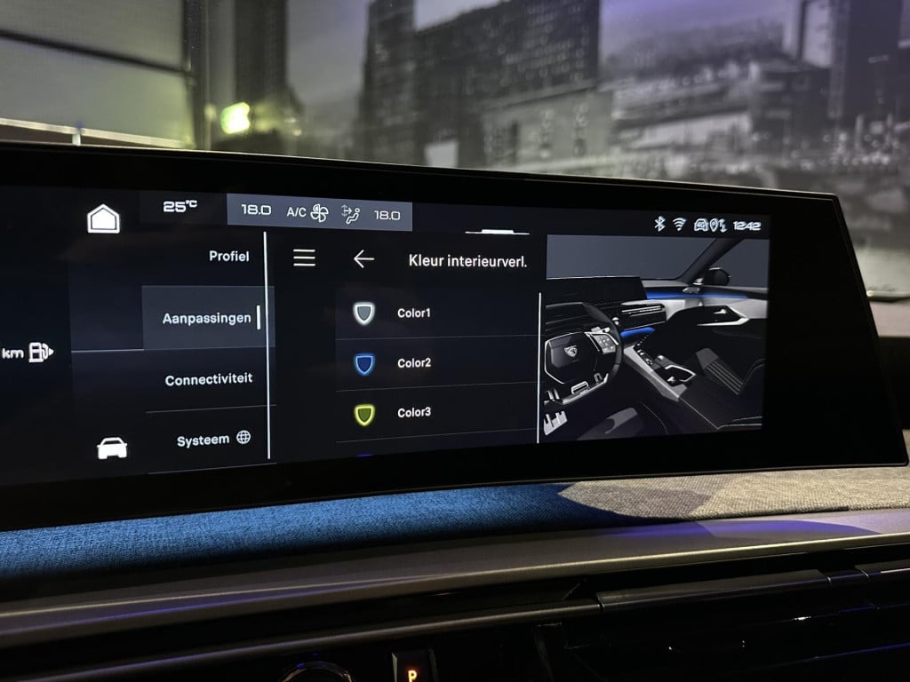 Peugeot 3008 1.2 hybrid 136 allure *nieuw model*360camera*