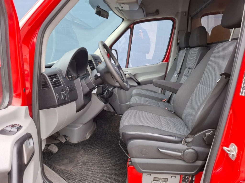 Mercedes-Benz Sprinter 210 2.2 cdi 366 hd 3 zits / side bars / perfect voor