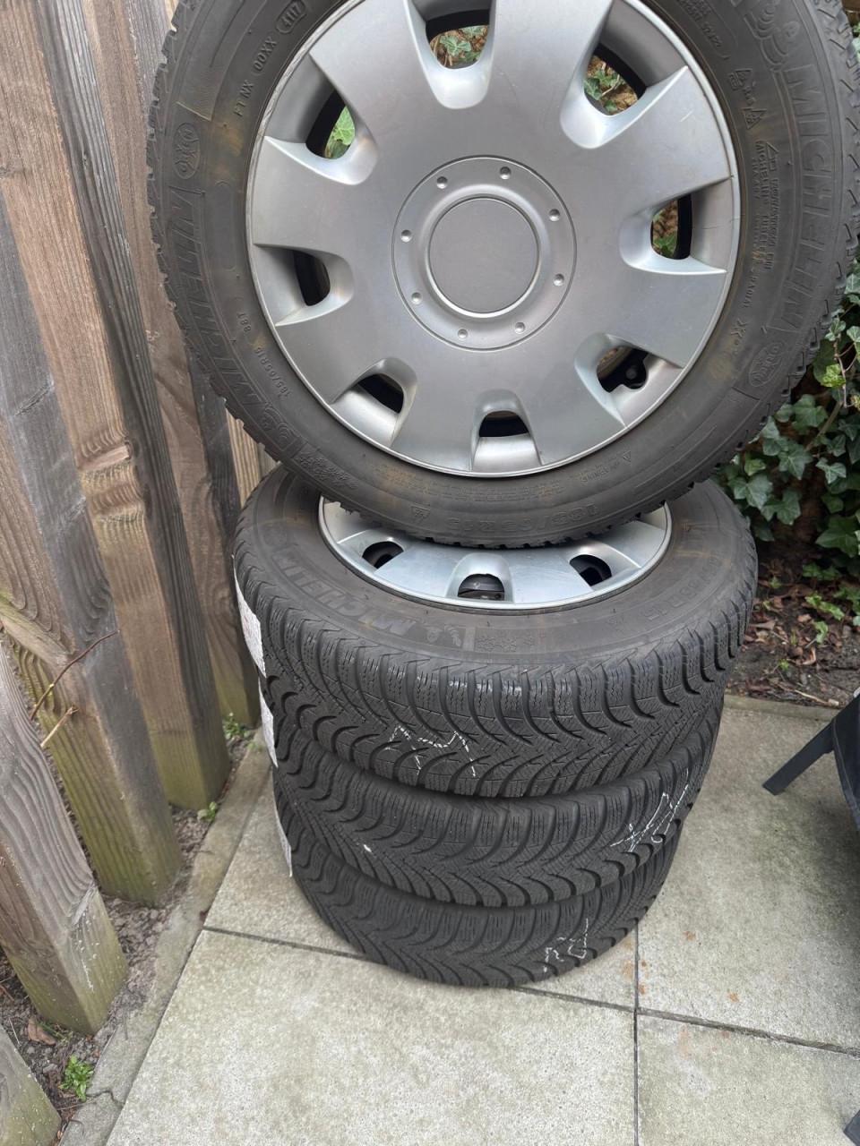 Michelin winterbanden 185/65 R 15 stalen velgen 88
