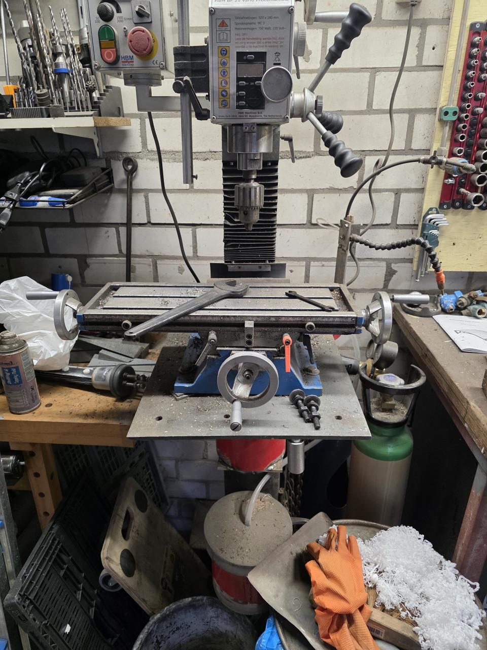 Frees machine