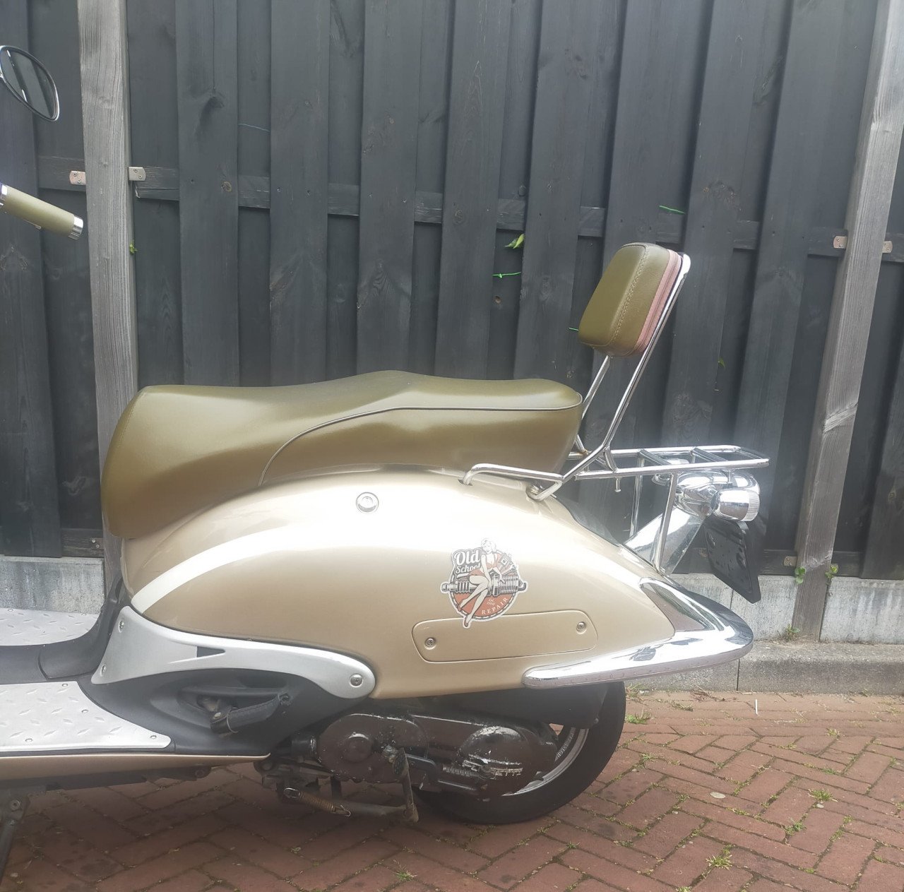 🛵 Benzhou Snorscooter – Betrouwbaar & Betaalbaar Rijden!