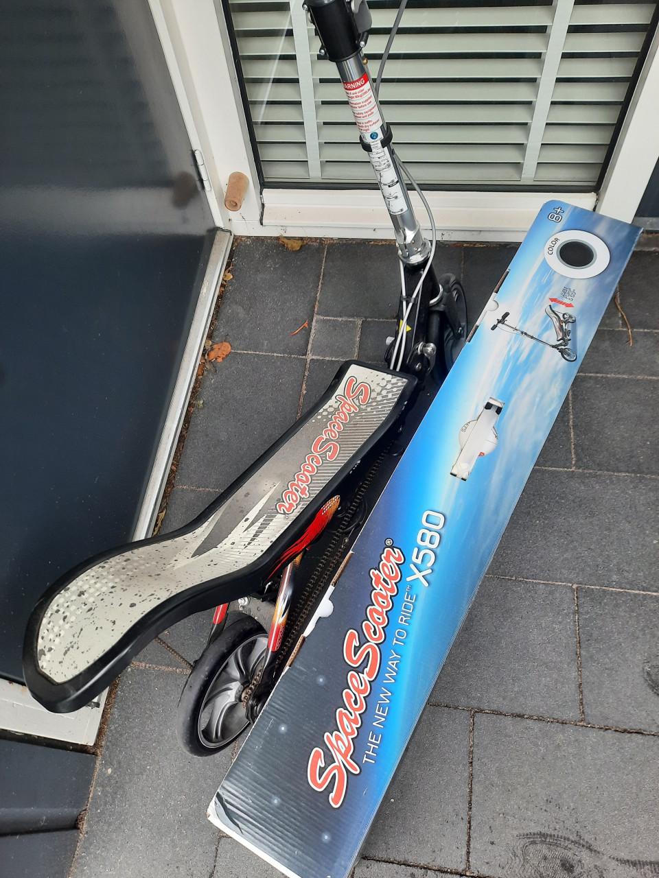 Space Scooter X580S - zwart