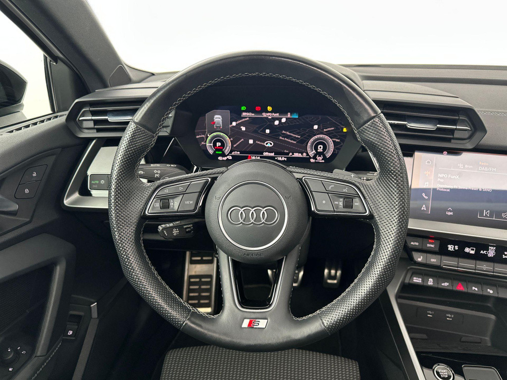 Audi A3 sportback 45 tfsi e s-line pano b&o matrix carplay