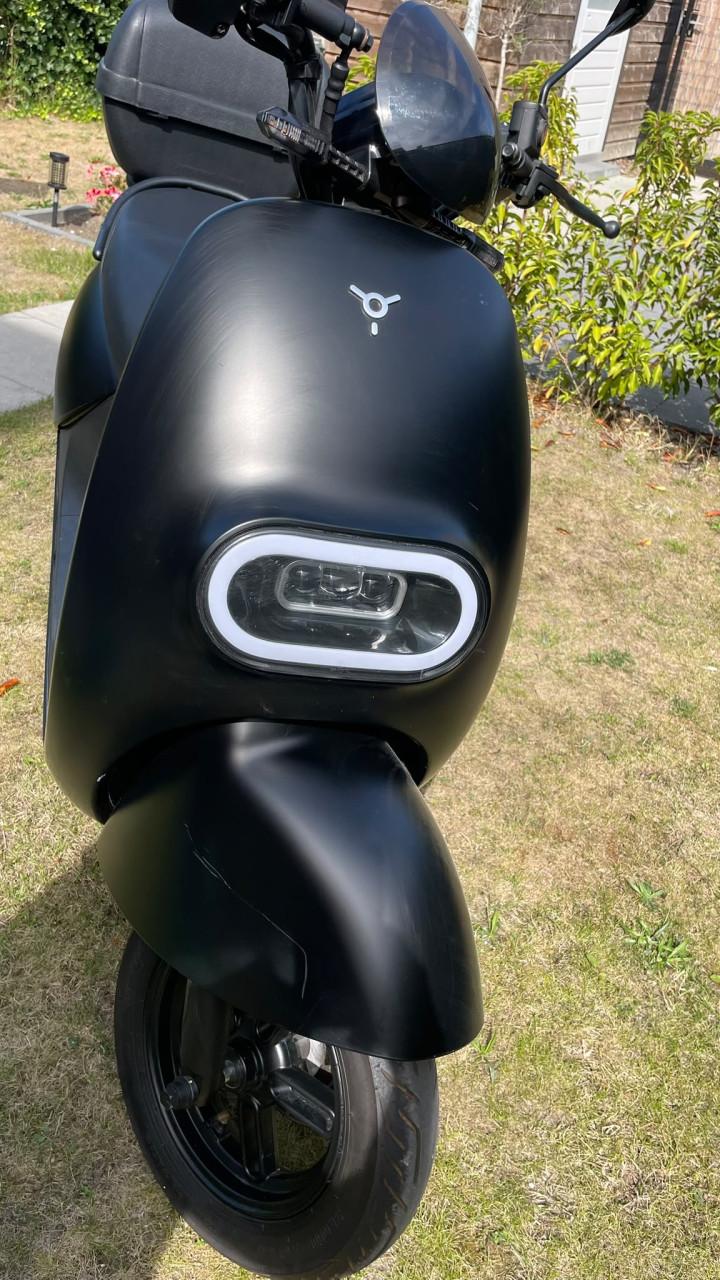 Twee electrische scooters IVA E-go S3 en S5