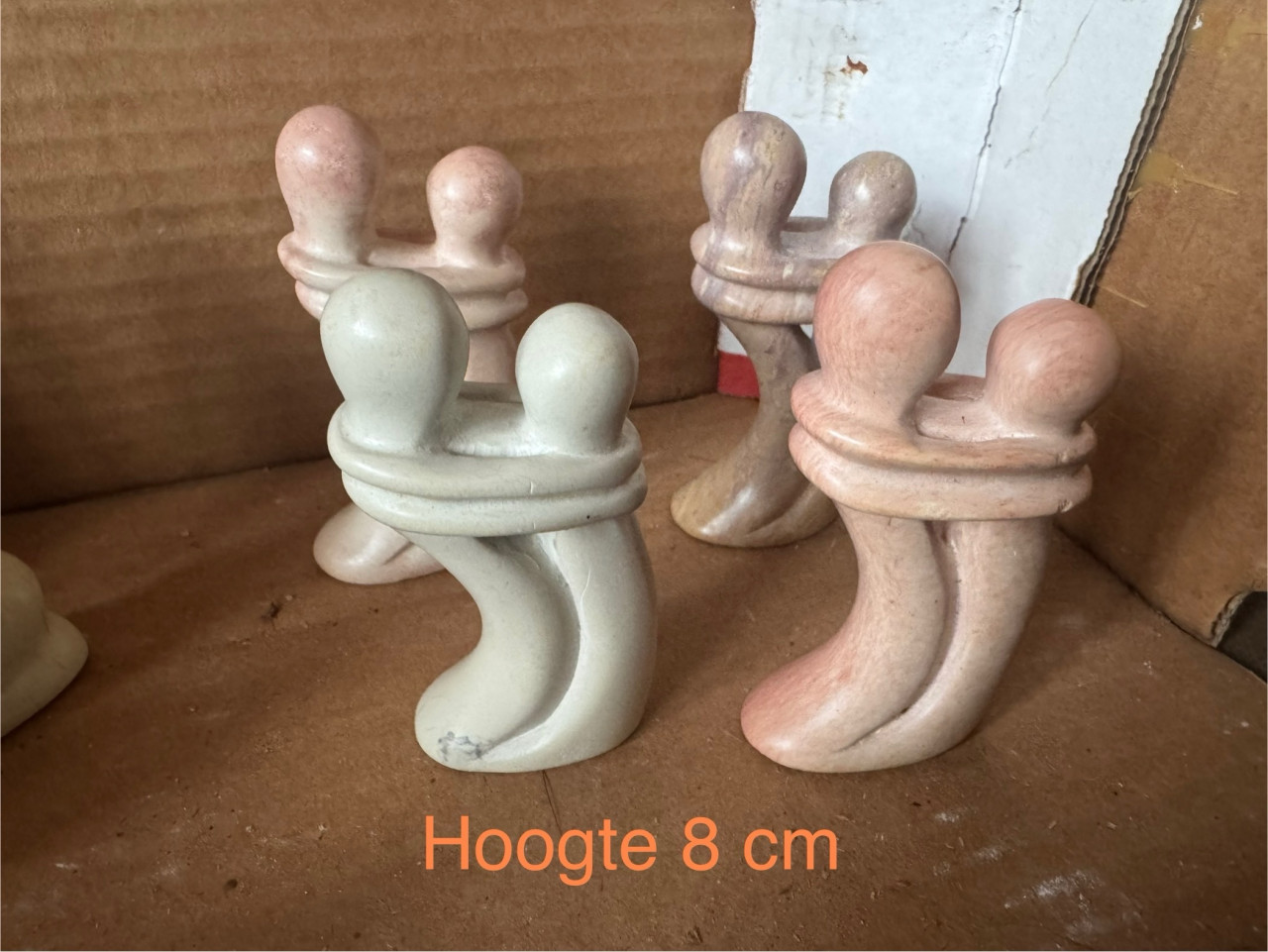 34 speksteen beeldjes uit kenya handmade