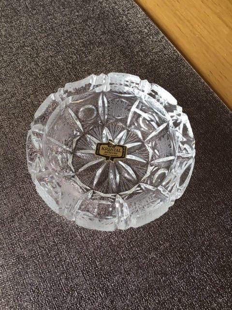 2 Nieuwe Mooi geslepen zuiver kristallen bakjes 24% pb