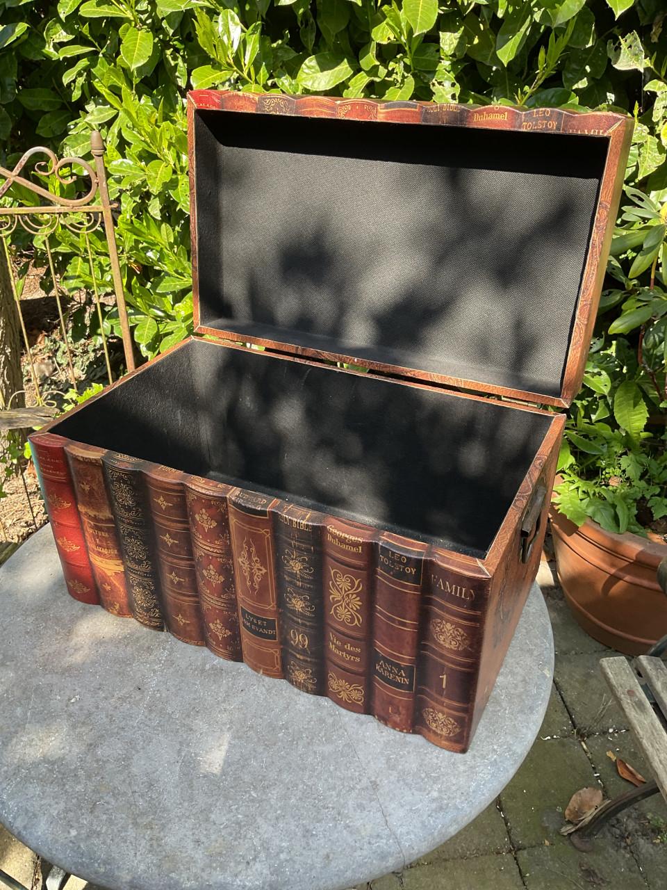 Antieke boeken opbergkist