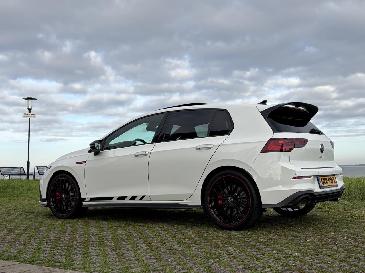 Volkswagen Golf 8 GTI Clubsport (2023) | Pano | Akra | Fabrieksgarantie