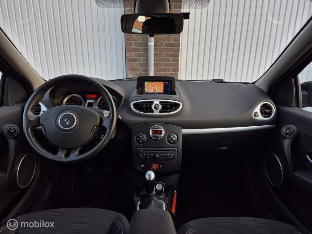Renault Clio 1.2 tce dynamique / origineel nl / dealeronderhouden / airco /