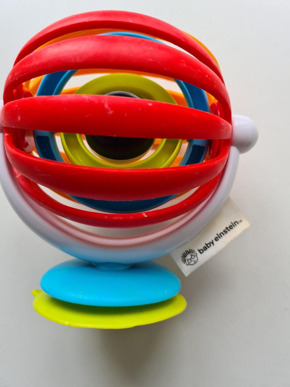 Baby Einstein Sticky Spinner. Een kleurrijk activiteitenspeeltje