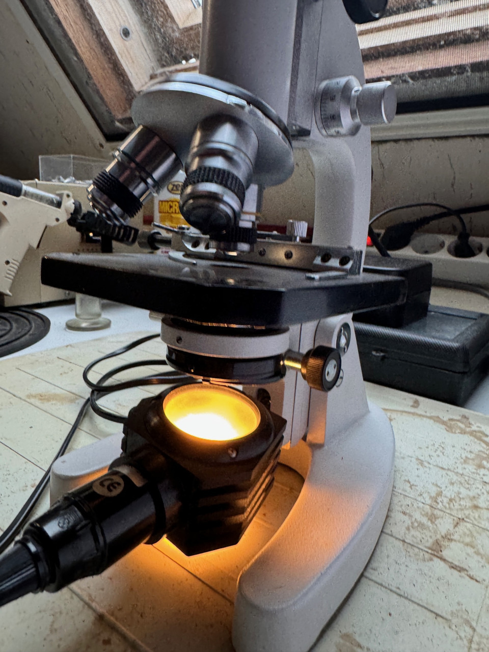 Microscoop Paralux 640