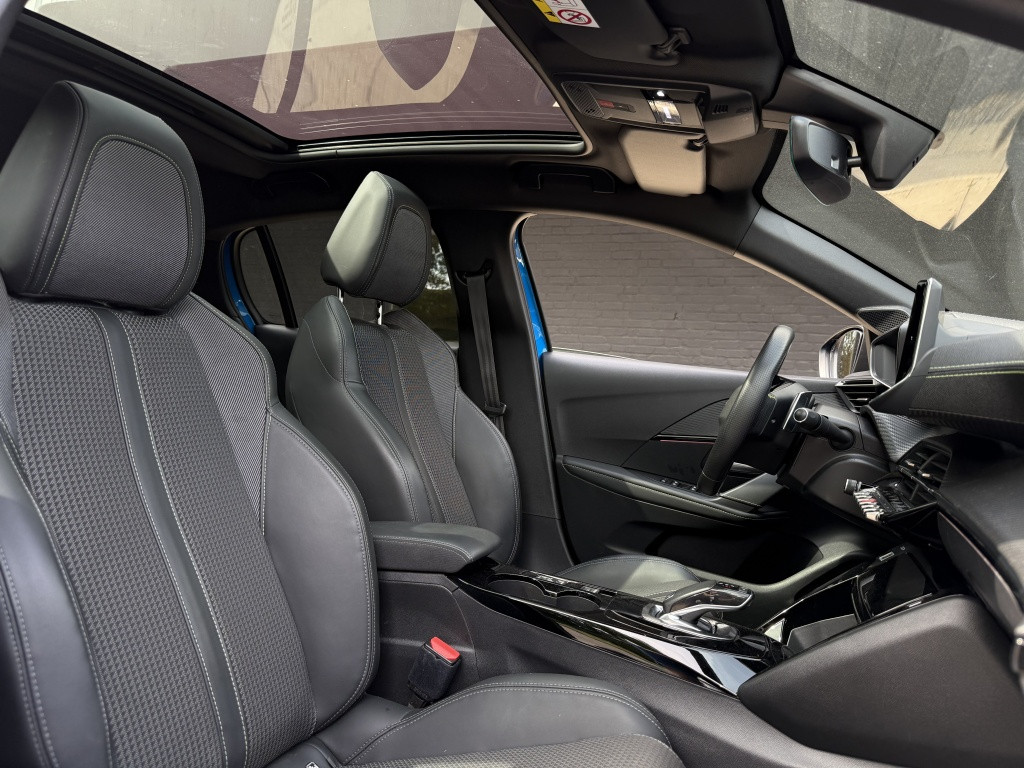 Peugeot 208 1.2 puretech gt // automaat // panoramadak //