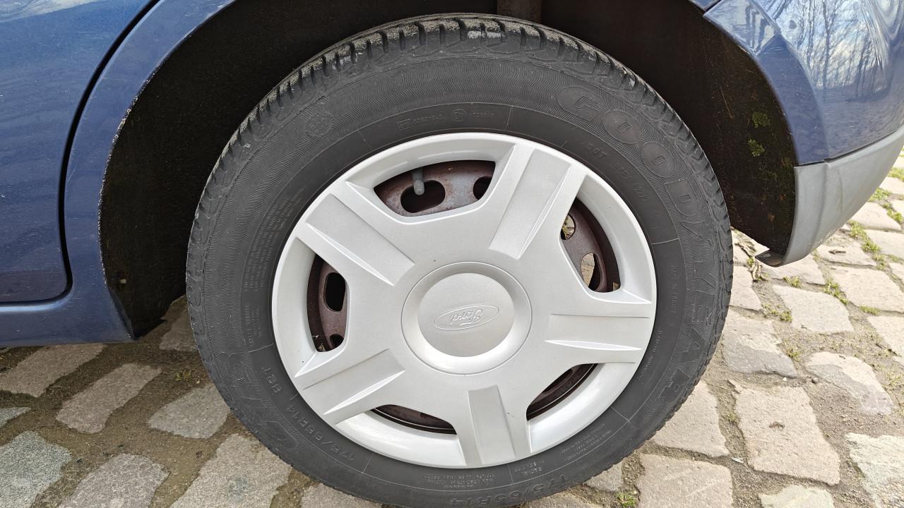 Ford Fiesta - 25000 km - APK tot oktober 2026