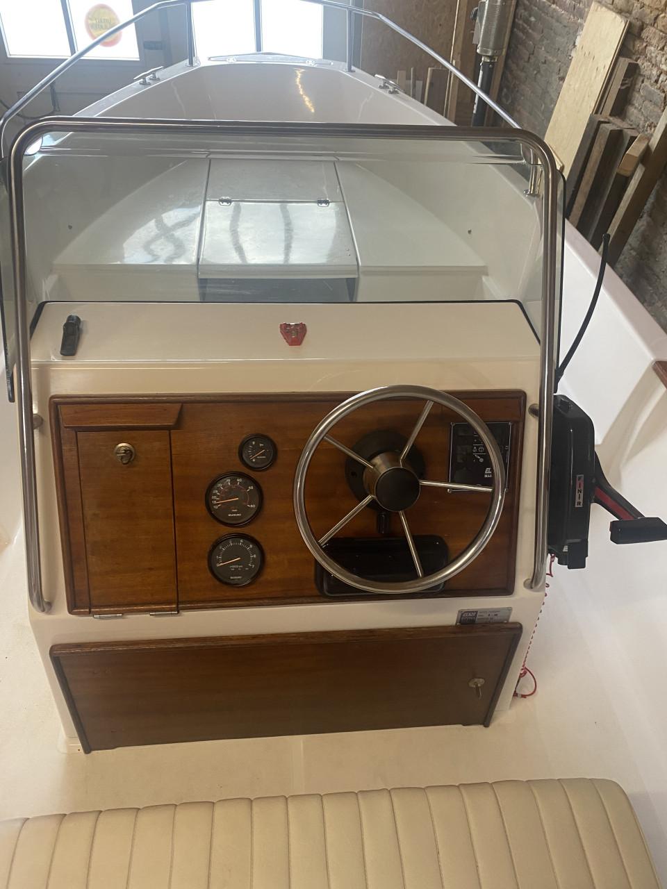 Elan 495 boot met 60pk Suzuki 4 takt en trailer