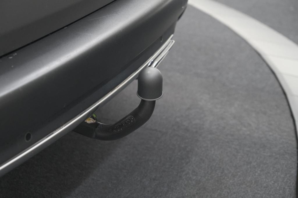 Peugeot 2008 puretech 110 eat6 gt line | trekhaak | panoramadak | apple car