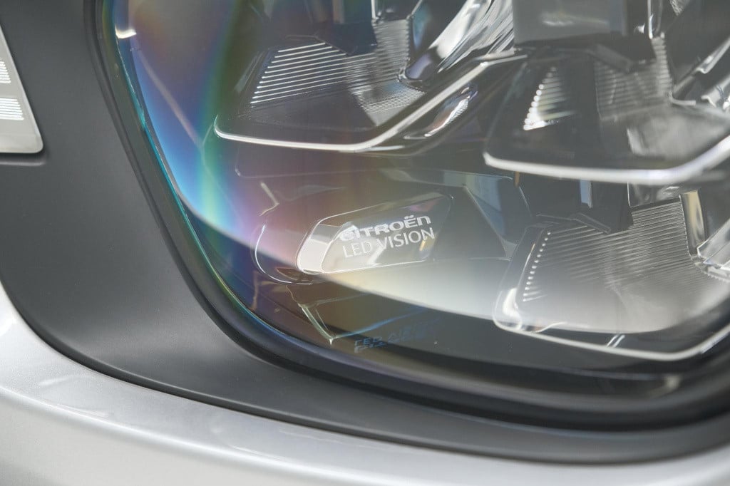 Citroen C3 puretech 110 eat6 shine | camera | navigatie | parkeersensoren |