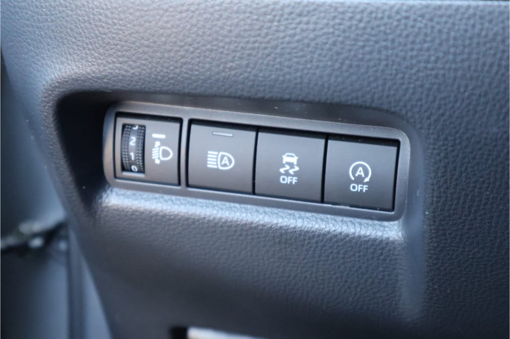 Toyota Aygo x 1.0 vvt-i mt play i achteruitrij camera i acc i airco i apple
