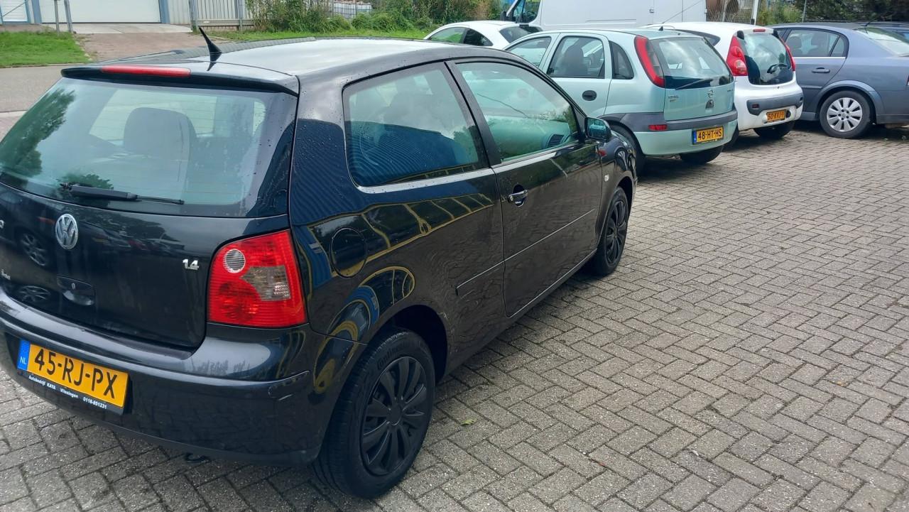Volkswagen Polo 1.4 16v Turijn 3deurs bj:2005 airco apk 5-2027