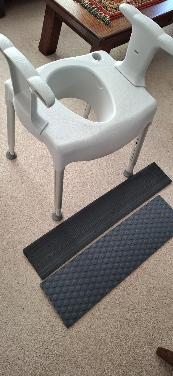 Overzet toiletstoel en drempelhulpen