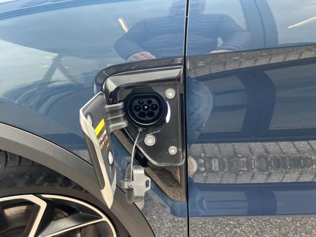 Lynk & Co 01 1.5 261pk phev 7dcth ,trekhaak , panodak , adaptive cc , carpl