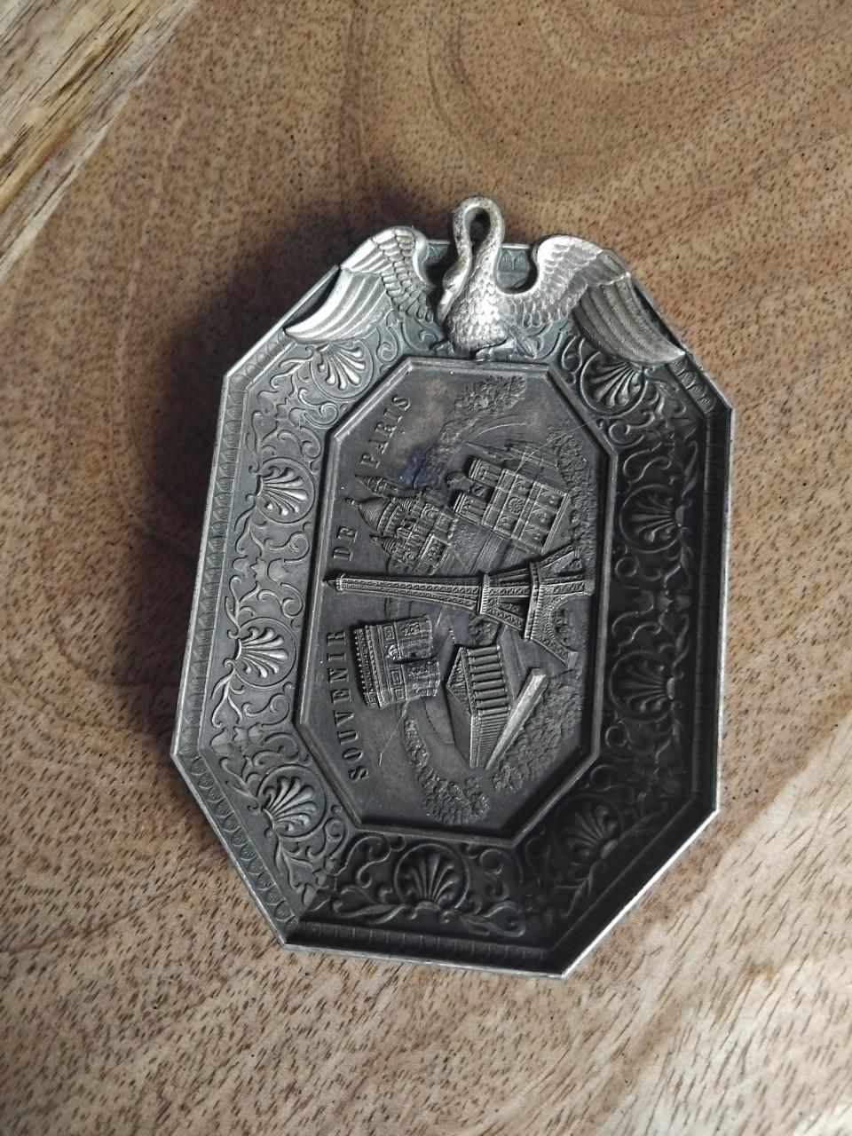 Vintage Sap Polyne Souvenir Plaquette Paris