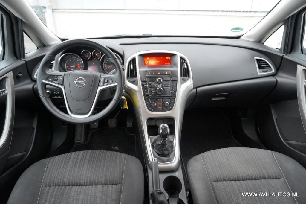 Opel Astra 1.4 turbo edition