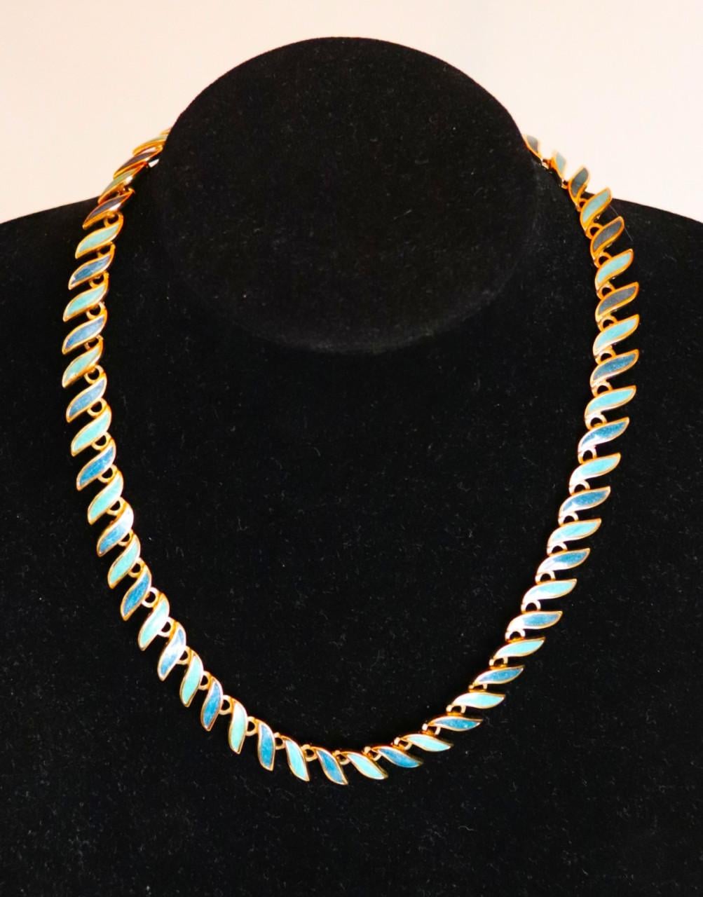 Ketting  met blaadjes in 2 kleuren