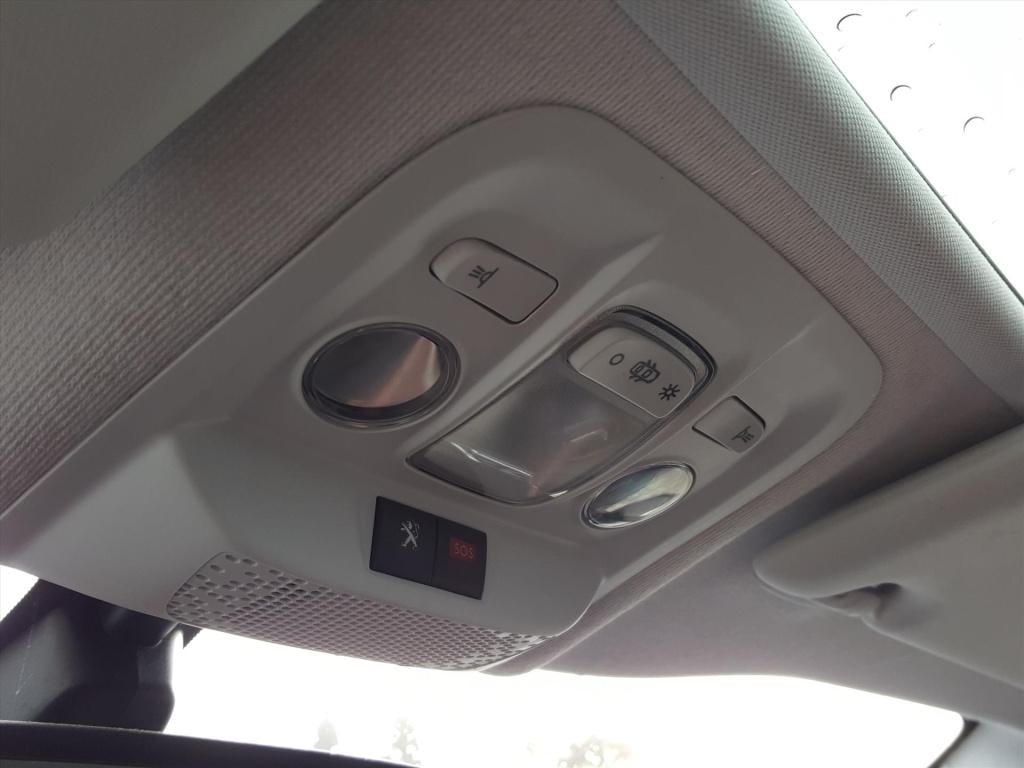 Peugeot 208 gt-line 1.2-110pk 5d vol-automaat(eat6) navigatie | trekhaak | 