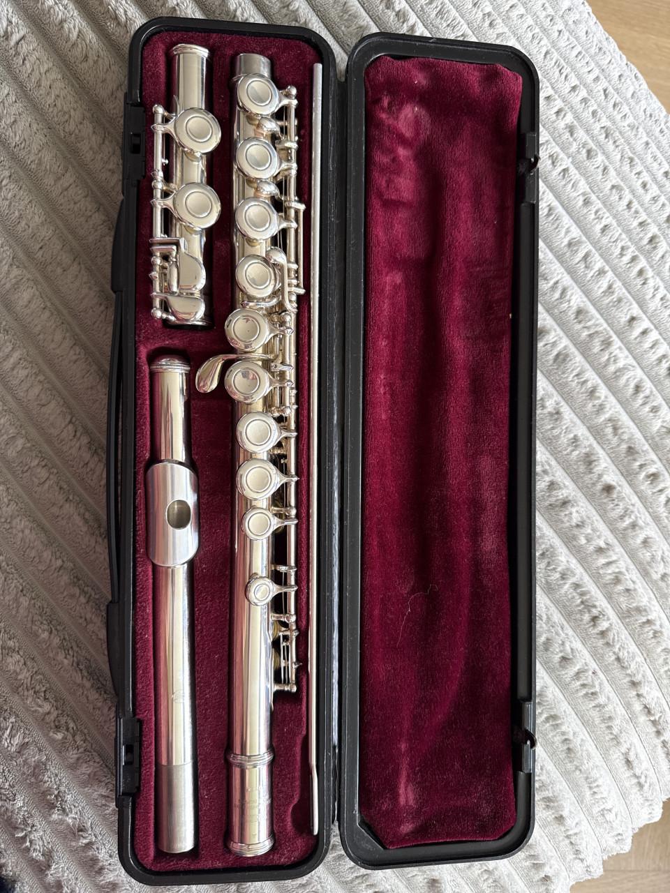 Dwarsfluit Yamaha 211SII in goede staat