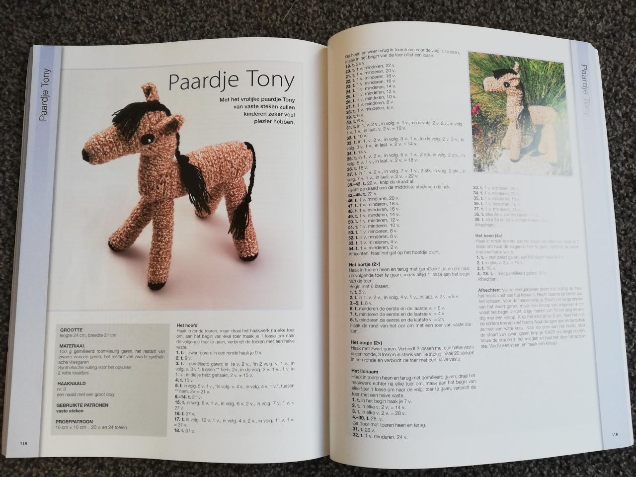 Haken, technieken, patronen, projecten/ haakboek