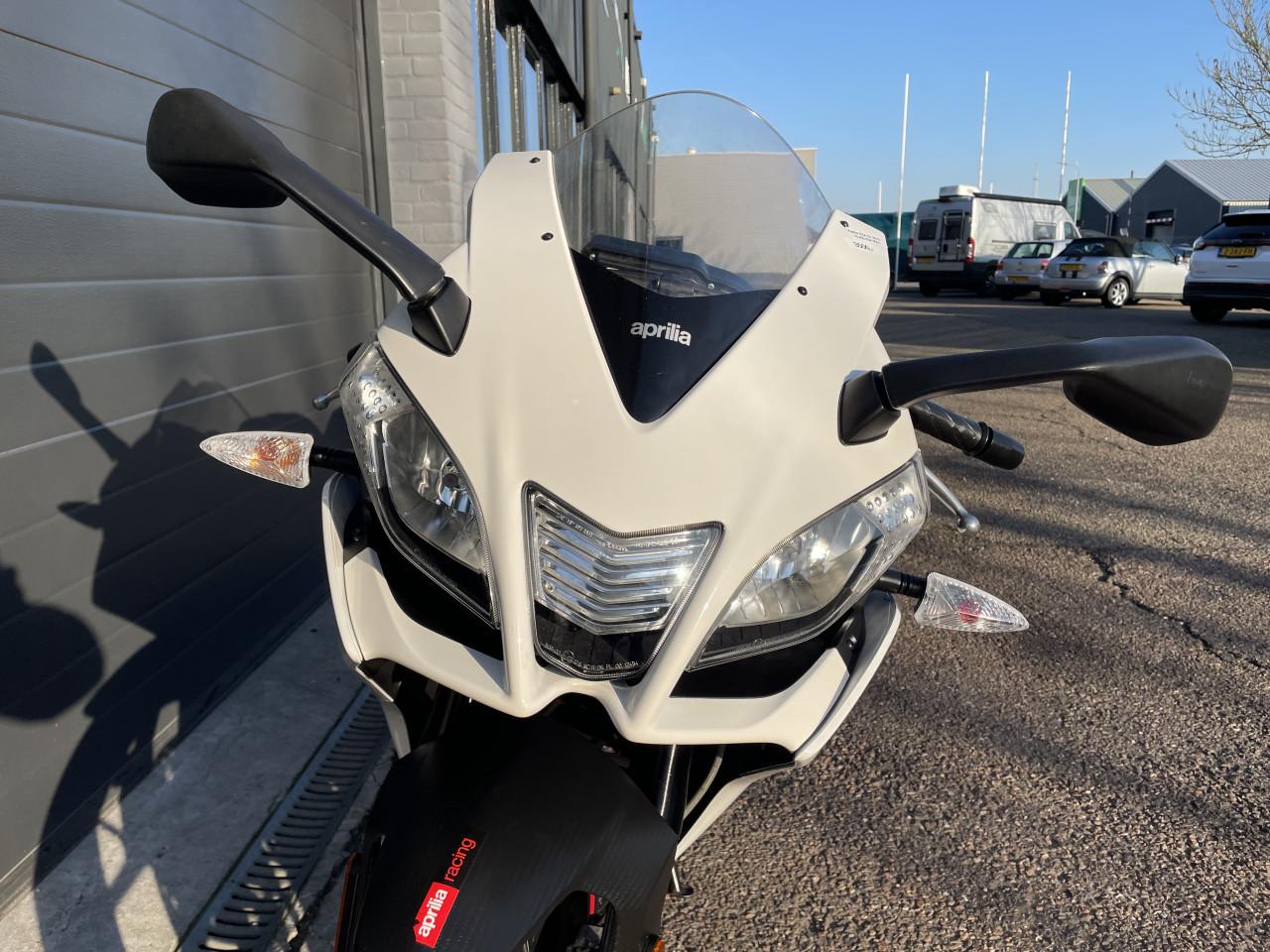 Aprilia RS4 50 schakelbrommer