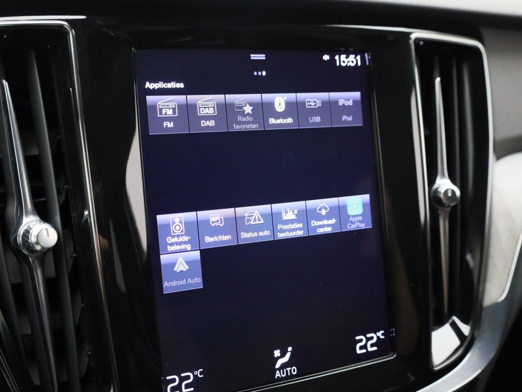 Volvo V60 2.0 t6 recharge awd inscription | automaat | lmv | trekhaak | led