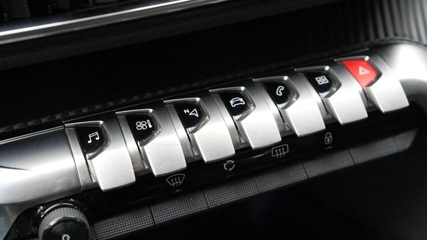 Peugeot 3008 1.2 puretech active nieuwe distributie riem!